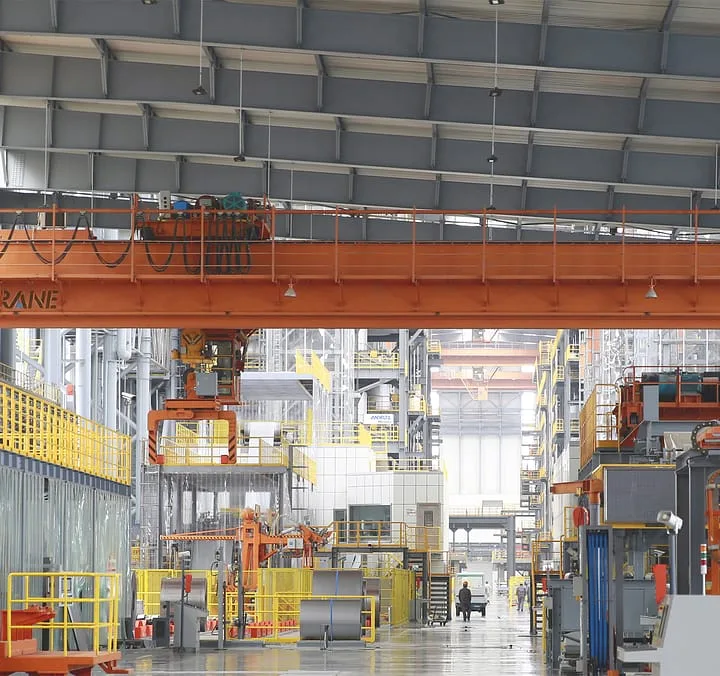 How EOT Cranes Boost Efficiency in Manufacturing Plants